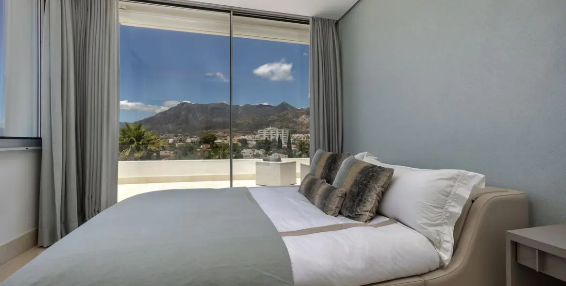 Long-term rent of detached villa in Marbella 15