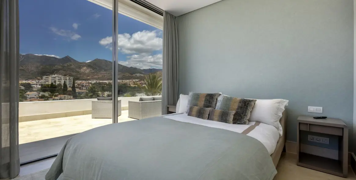 Long-term rent of detached villa in Marbella 16