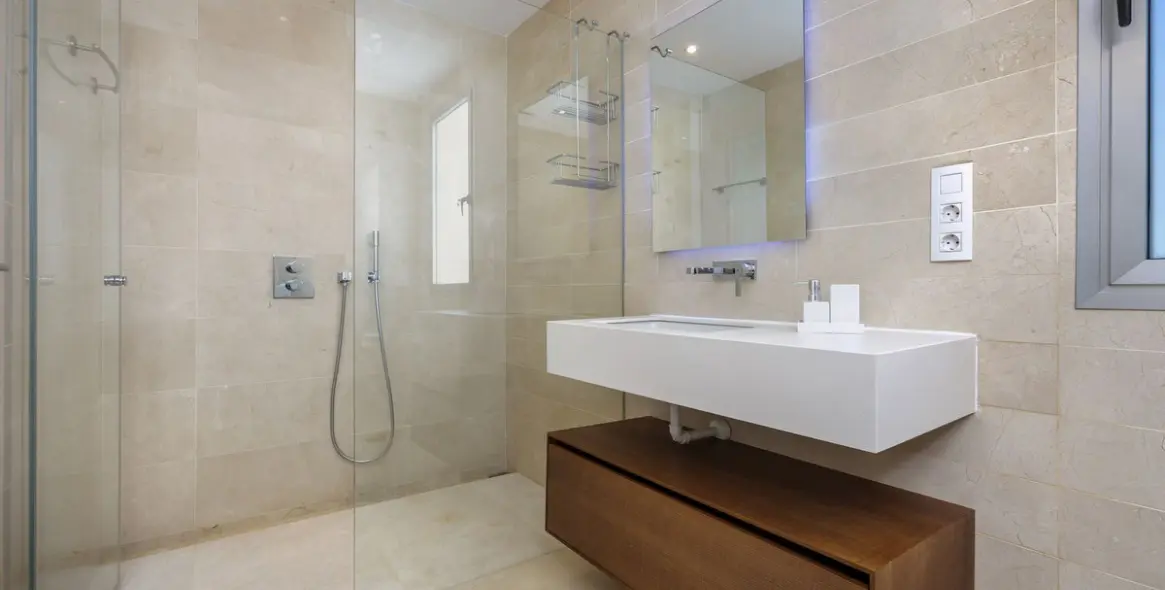 Long-term rent of detached villa in Marbella 17