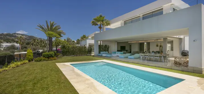 Long-term rent of detached villa in Marbella 1