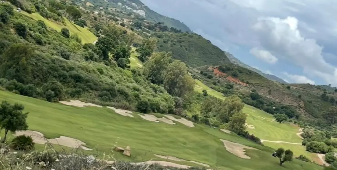 Venta de parcela residencial en La Cala Golf 4