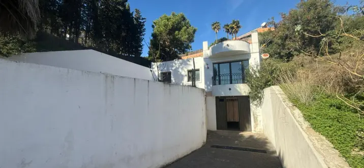Продажа таунхауса в Estepona 1