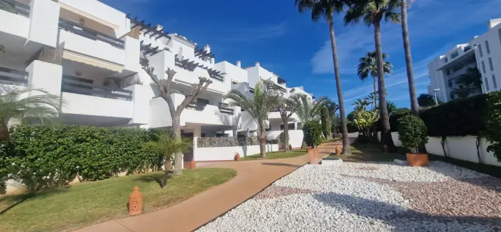 Sale of middle floor apartment in Costalita 0