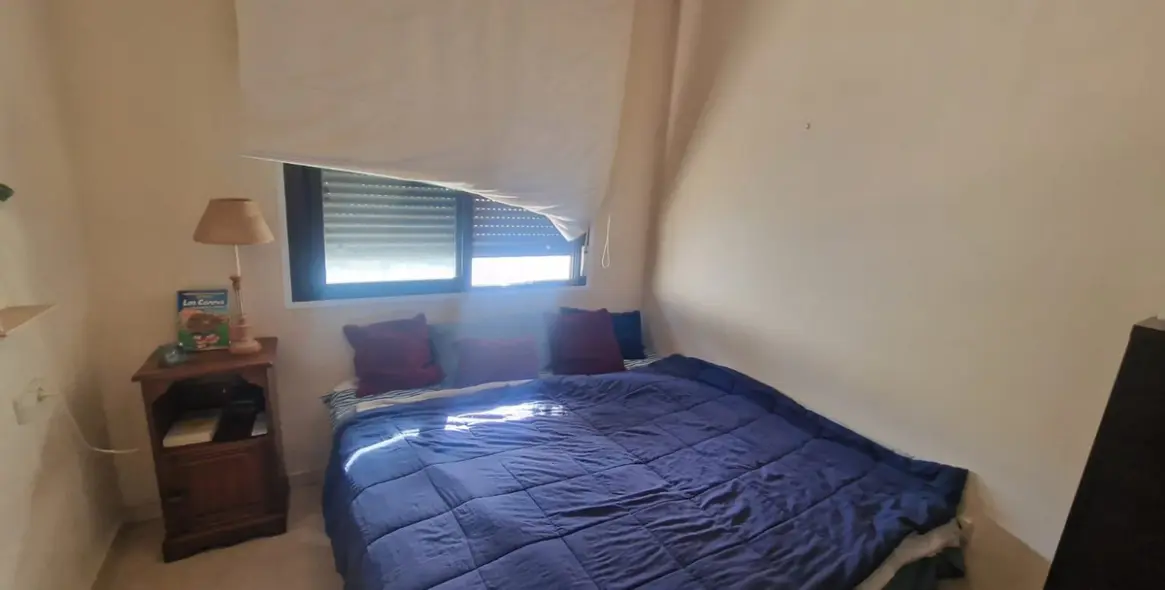 Sale of middle floor apartment in Costalita 14