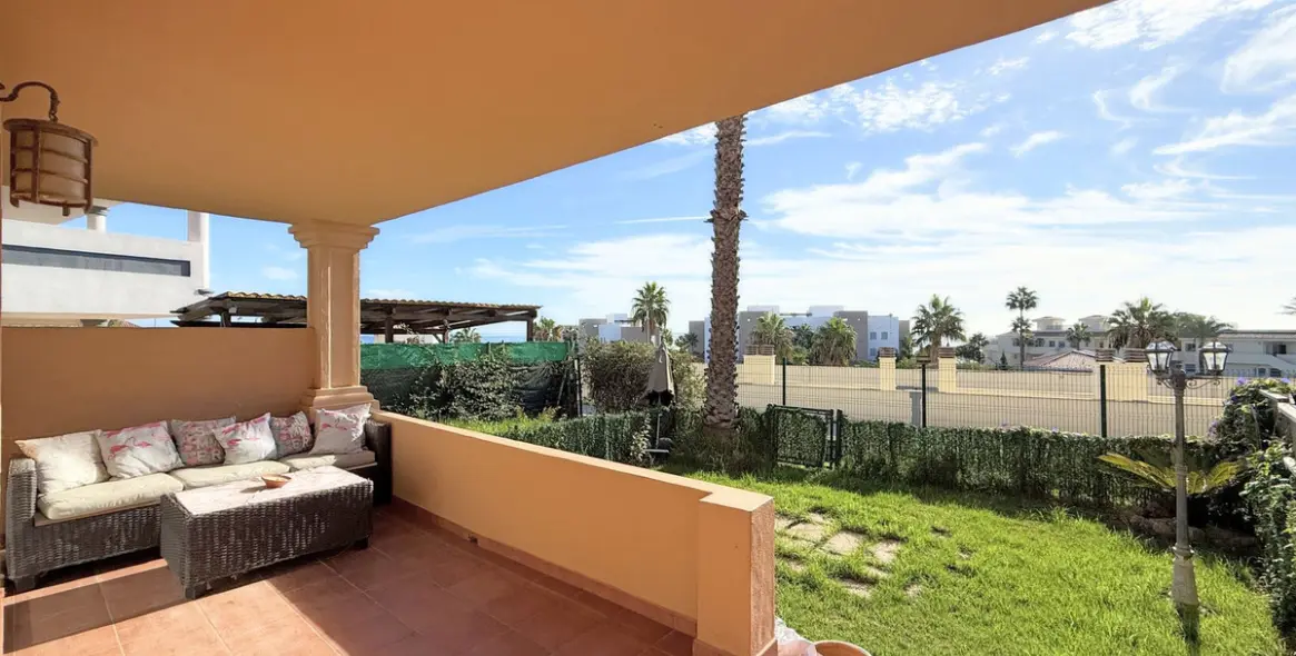 Sale of townhouse in Estepona 1