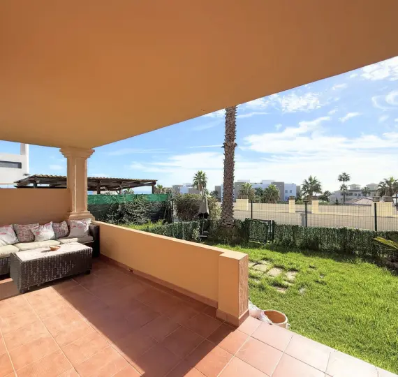 Sale of townhouse in Estepona