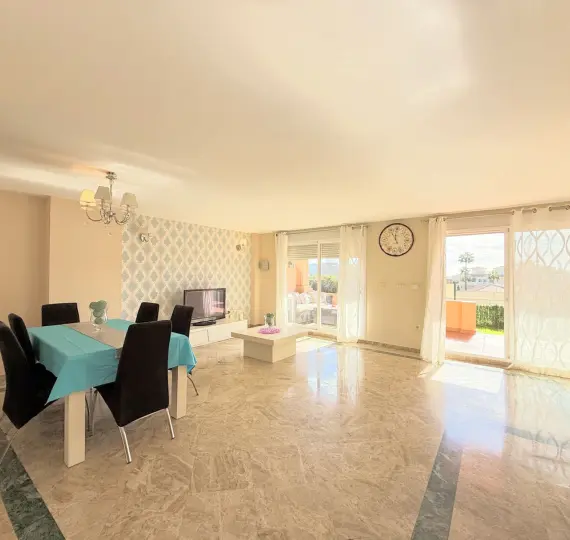 Sale of townhouse in Estepona