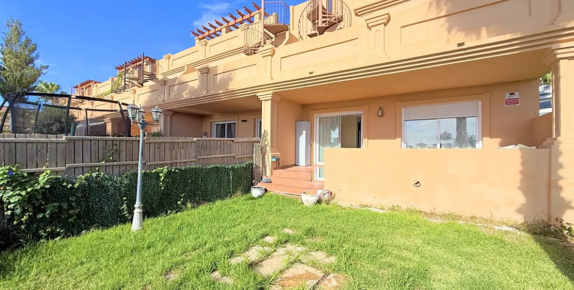 Sale of townhouse in Estepona 4