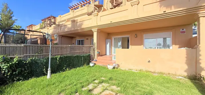 Sale of townhouse in Estepona 3