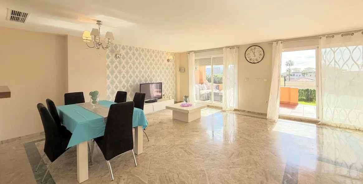 Sale of townhouse in Estepona 10