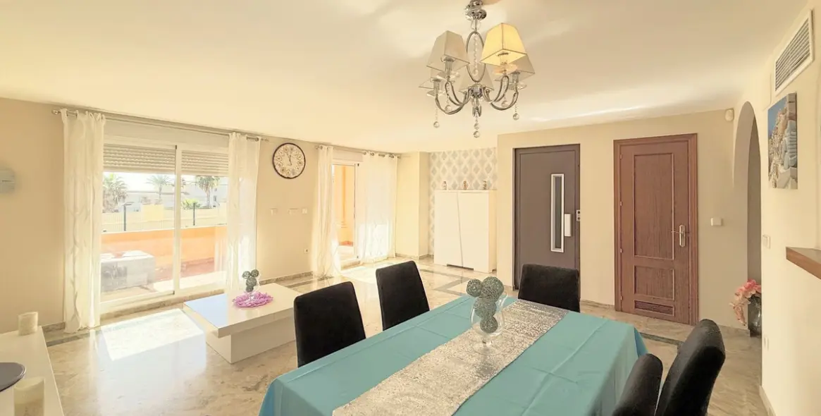 Sale of townhouse in Estepona 14