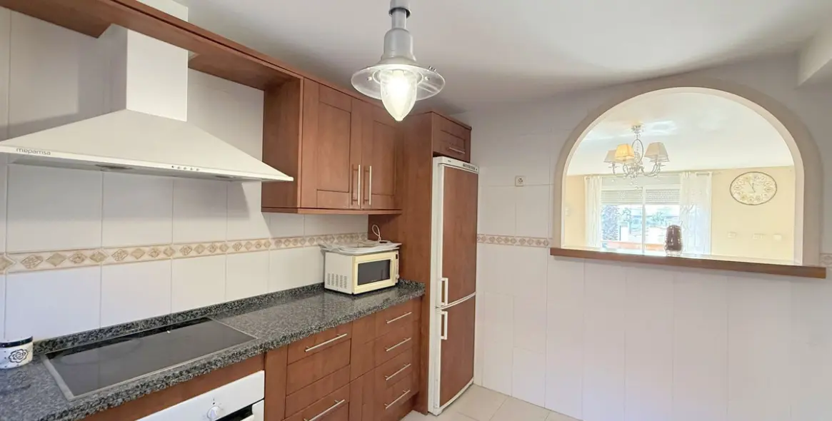 Sale of townhouse in Estepona 16