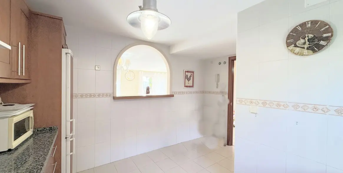 Sale of townhouse in Estepona 17