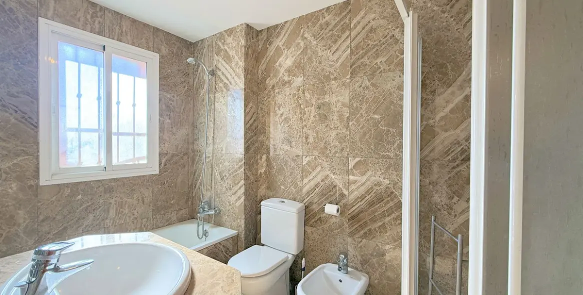 Продажа таунхауса в Estepona 21