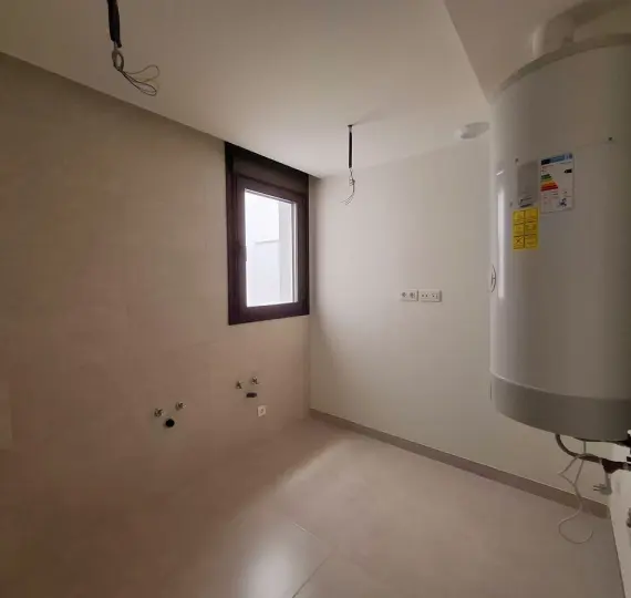 Продажа апартаментов на среднем этаже в Estepona