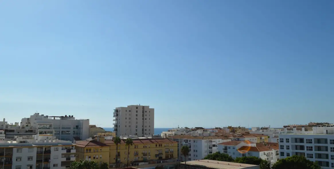 Продажа апартаментов на среднем этаже в Estepona 8