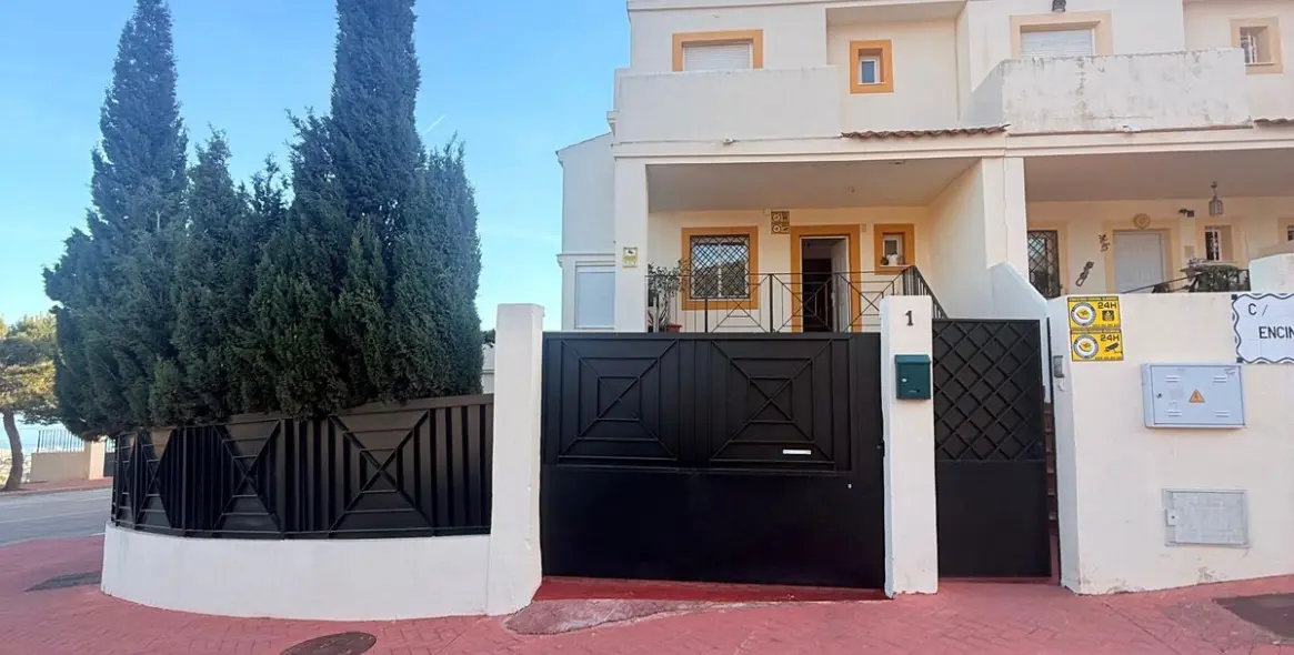 Sale of semi-detached house in Benalmadena 1