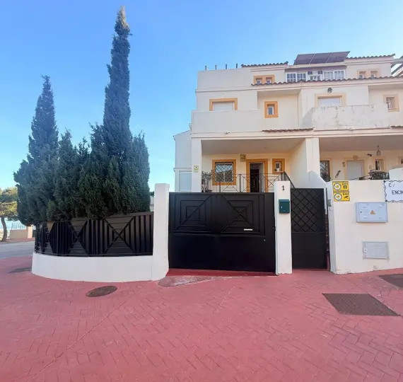 Venta de casa pareada en Benalmadena