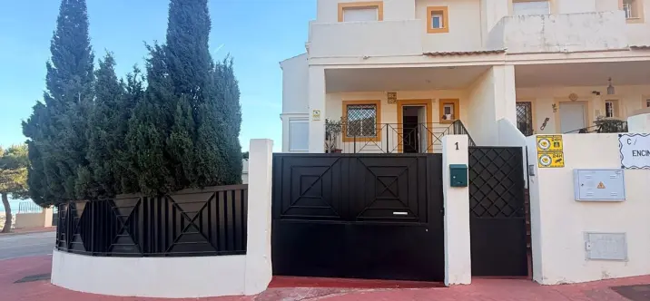 Venta de casa pareada en Benalmadena 0