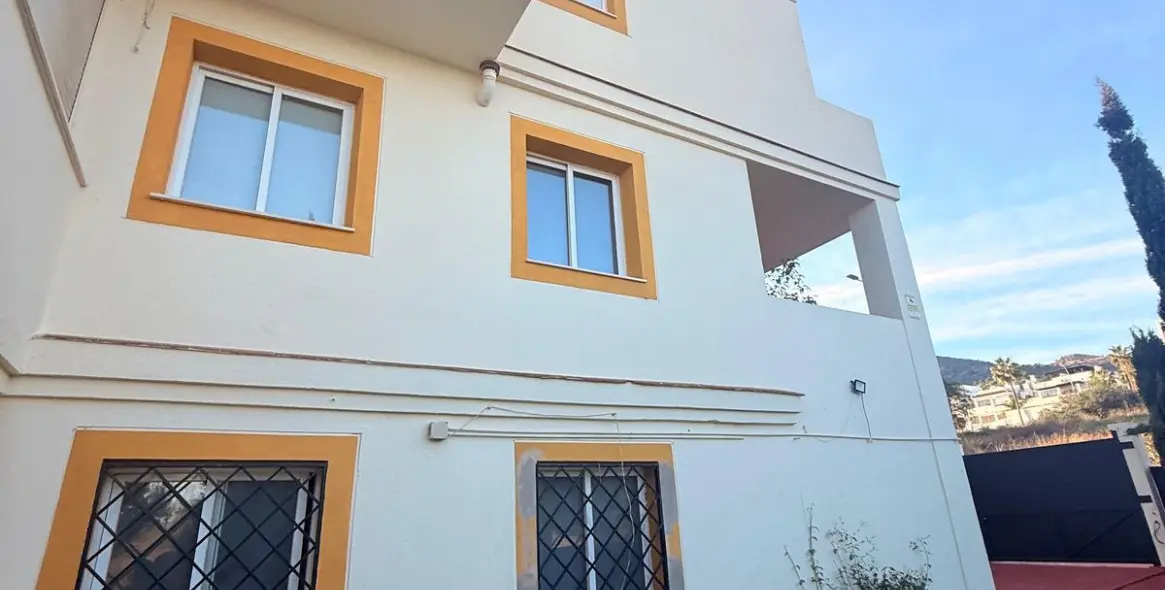 Продажа дома на две семьи в Benalmadena 25