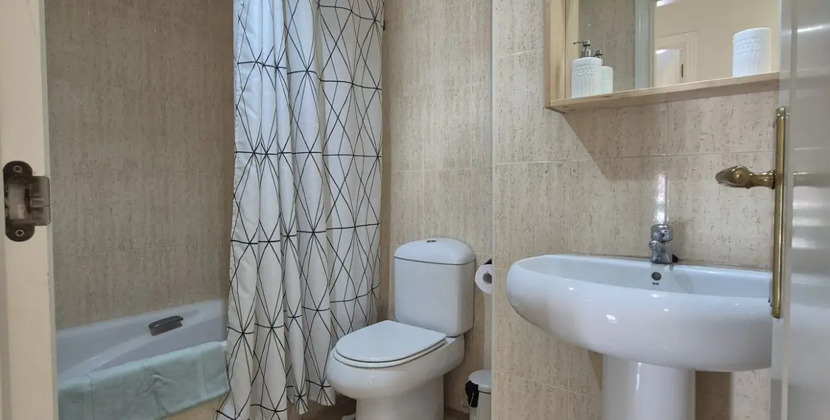 Sale of duplex in The Golden Mile 13