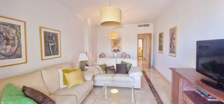 Продажа апартаментов на среднем этаже в Marbella 3