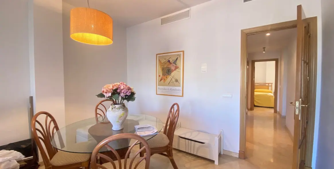 Продажа апартаментов на среднем этаже в Marbella 10