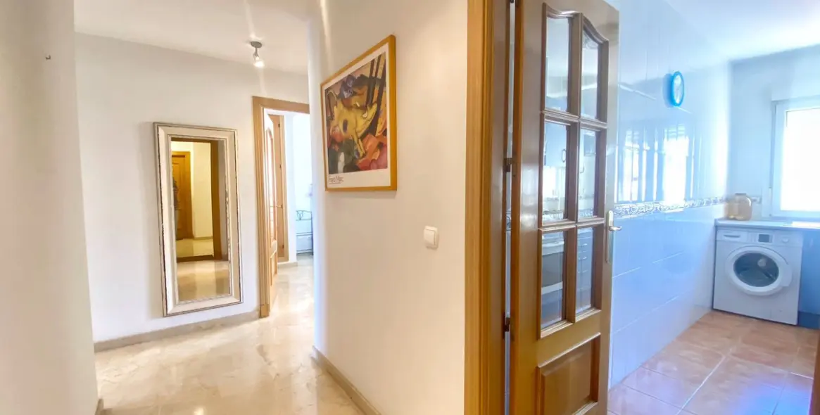 Sale of middle floor apartment in Marbella 22