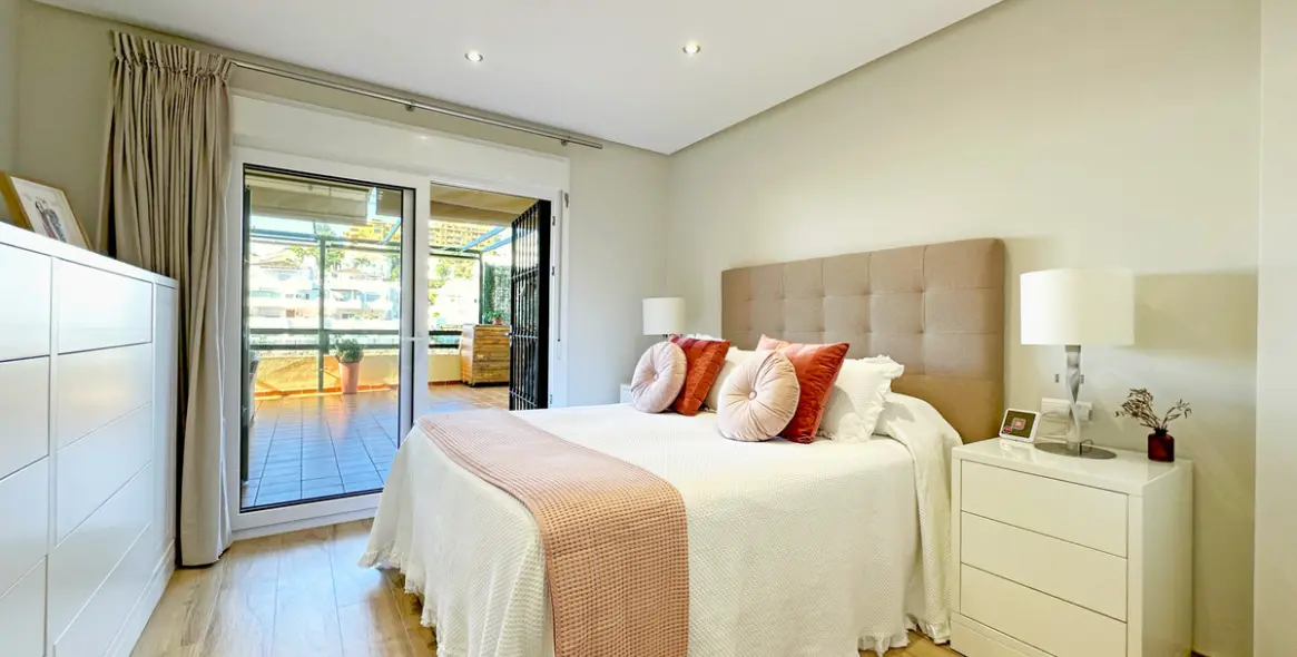 Sale of ground floor apartment in Estepona 3