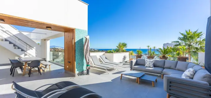 Sale of penthouse in Casares Playa 0