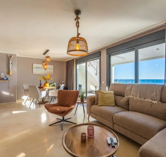 Sale of penthouse in Casares Playa