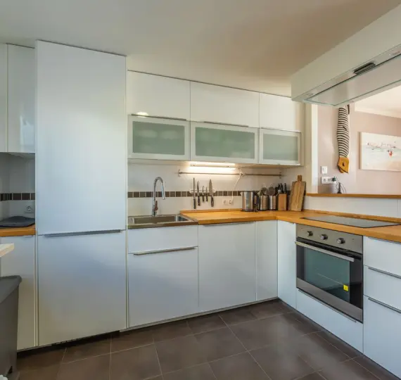 Sale of penthouse in Casares Playa