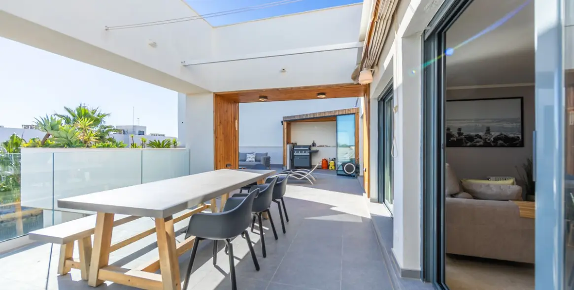 Sale of penthouse in Casares Playa 18