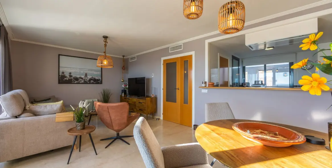 Sale of penthouse in Casares Playa 27