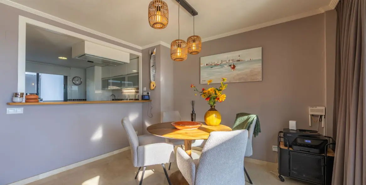 Sale of penthouse in Casares Playa 28