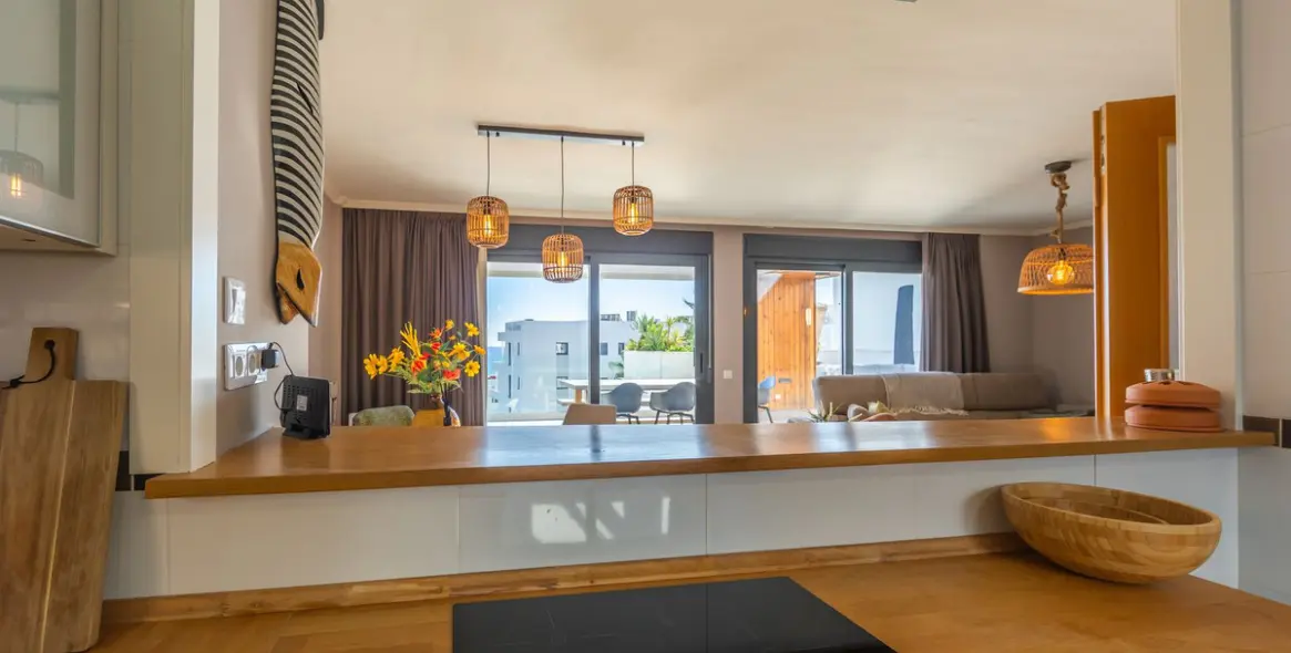 Sale of penthouse in Casares Playa 31