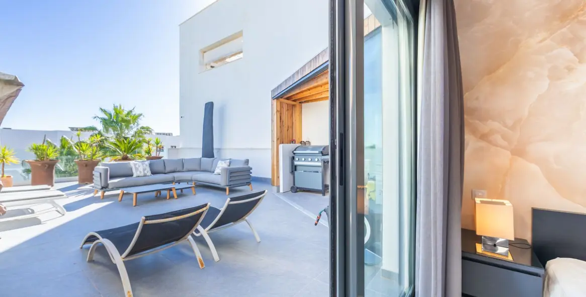 Sale of penthouse in Casares Playa 34