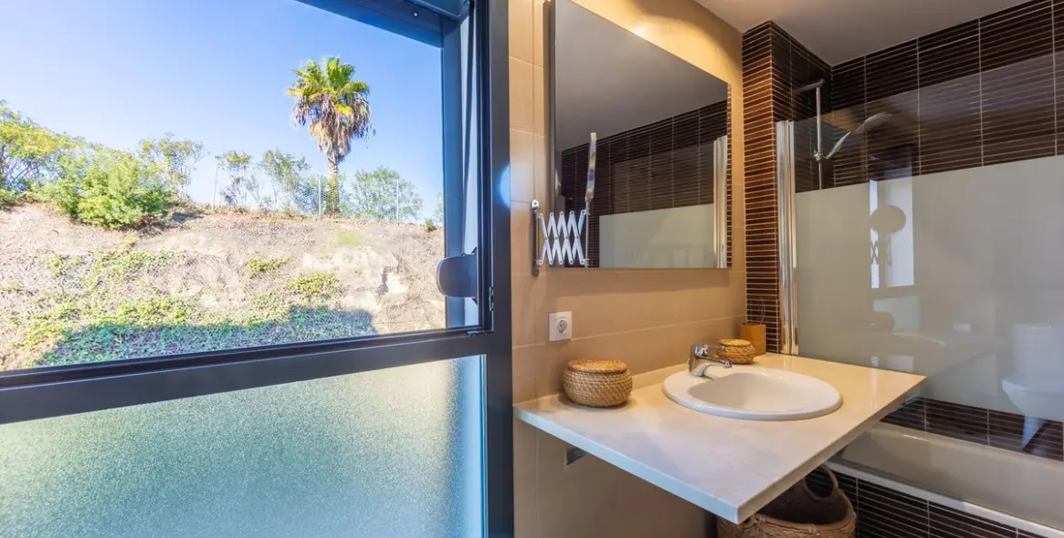 Sale of penthouse in Casares Playa 49