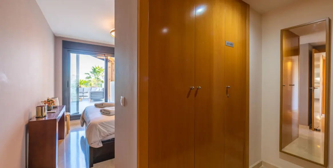 Sale of penthouse in Casares Playa 53