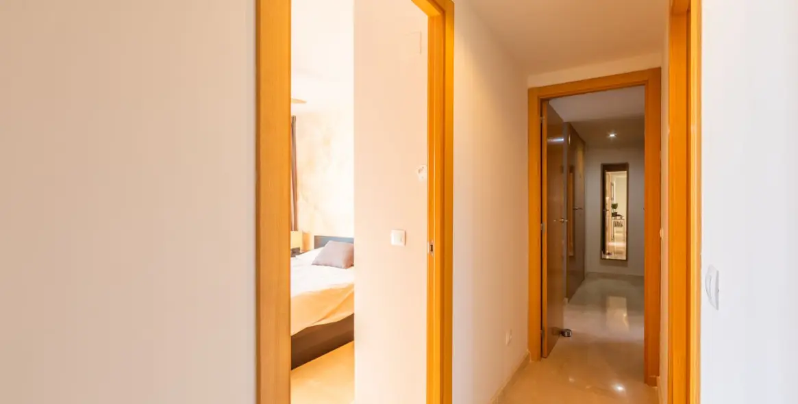 Sale of penthouse in Casares Playa 61