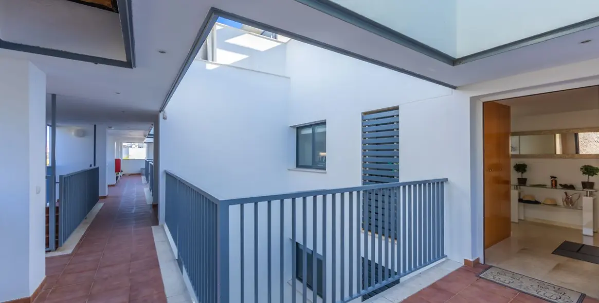 Sale of penthouse in Casares Playa 84