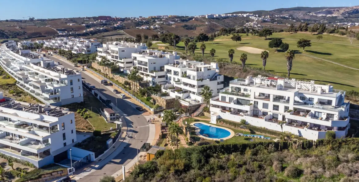 Sale of penthouse in Casares Playa 89