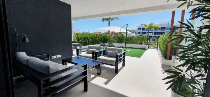 Sale of ground floor apartment in Bel Air 0