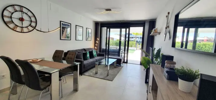 Sale of ground floor apartment in Bel Air 2