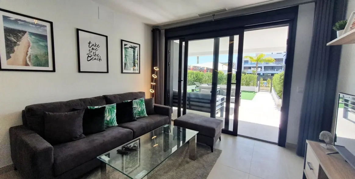 Sale of ground floor apartment in Bel Air 5