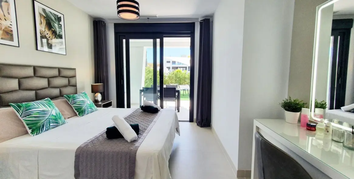 Sale of ground floor apartment in Bel Air 7