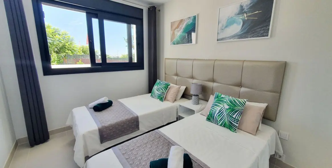 Sale of ground floor apartment in Bel Air 8