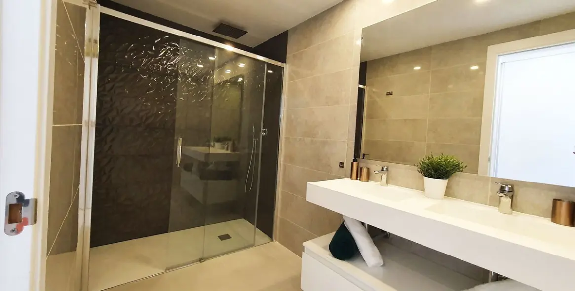 Sale of ground floor apartment in Bel Air 13