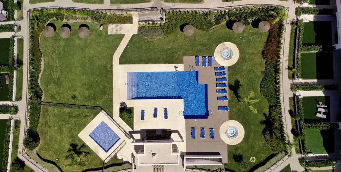 Продажа апартаментов на первом этаже в Bel Air 25