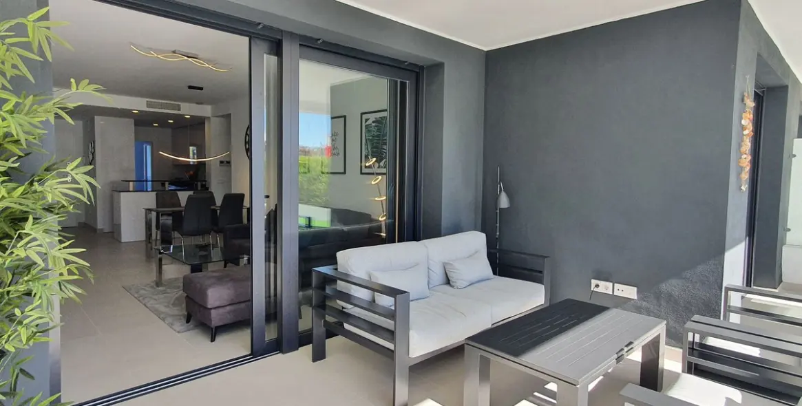 Продажа апартаментов на первом этаже в Bel Air 29